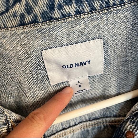 Old Navy Light Wash Jean Jacket - Picture 2 of 5